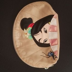 Danielle Nicole Disney Clutch